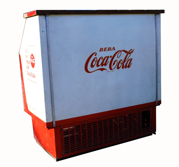 Nevera Coca-Cola antigua recuperada